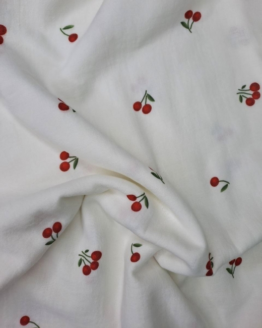 233GZ-3 vải 100%cotton họa tiết trắng quả cherry hiện đại 233TC  khổ 2m4